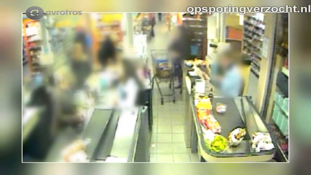 Blaricum: Zakkenrollerij dame (80) bij de Albert Heijn aan de Huizerweg
