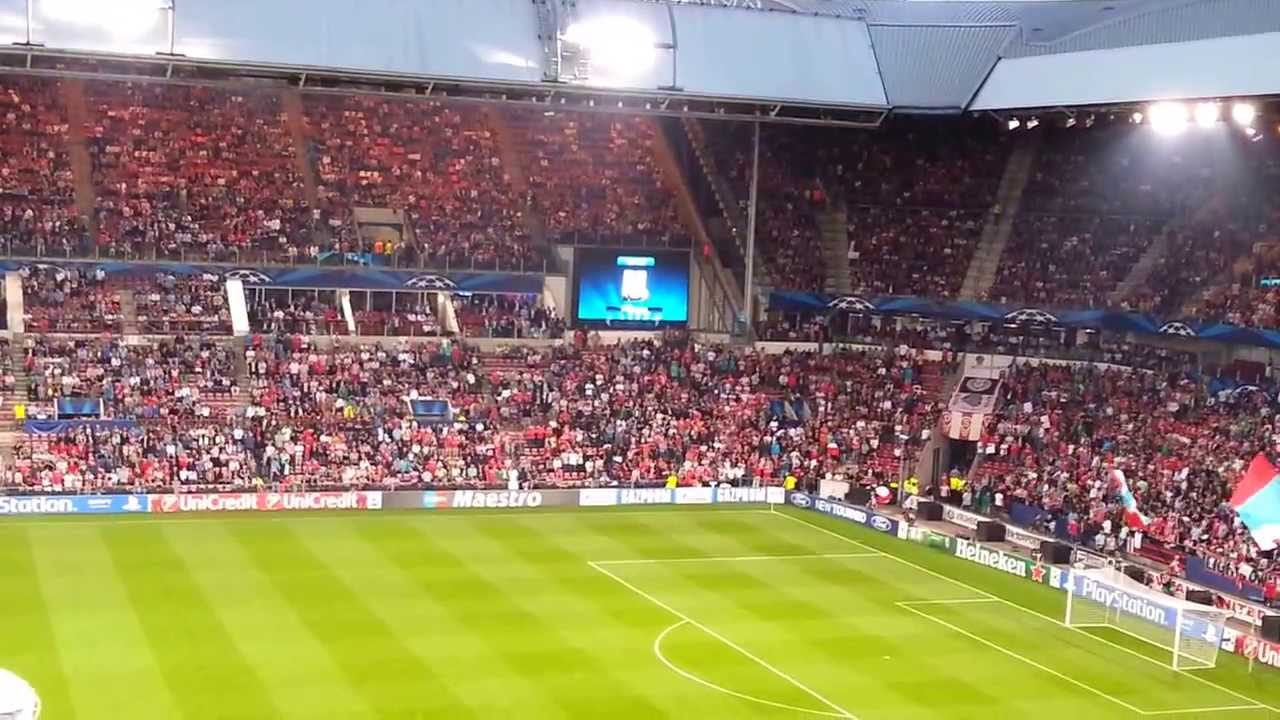Opkomst + Hymne PSV-AC Milan