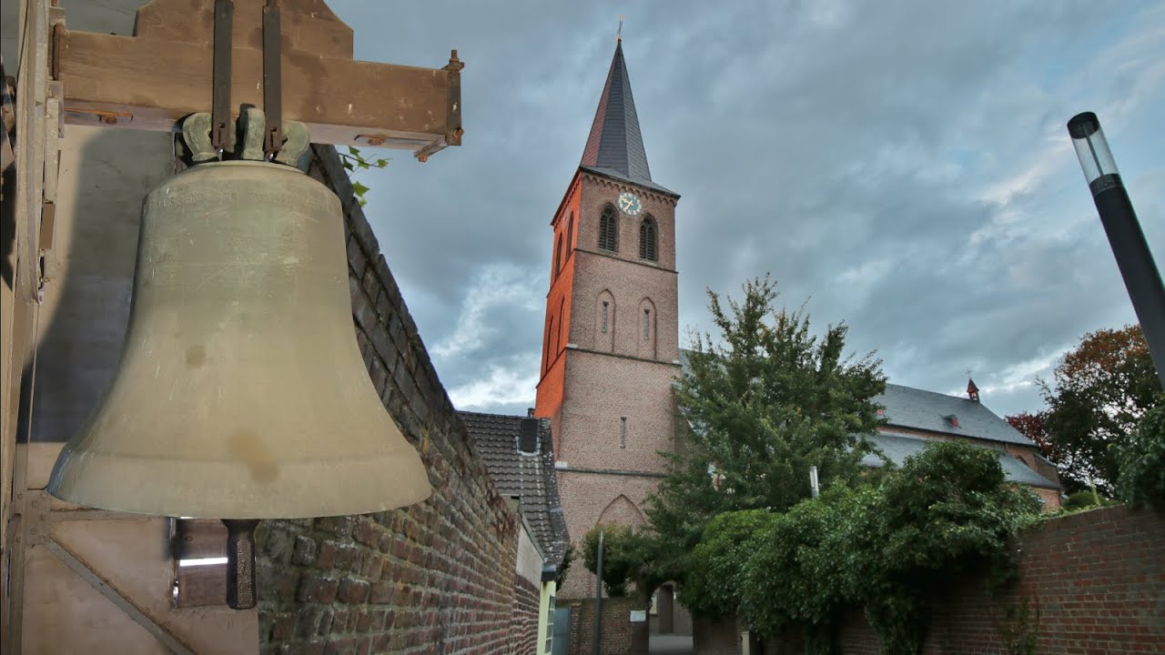 Bracht (D), kath. Kirche St.Mariä Himmelfahrt - Vollgeläute