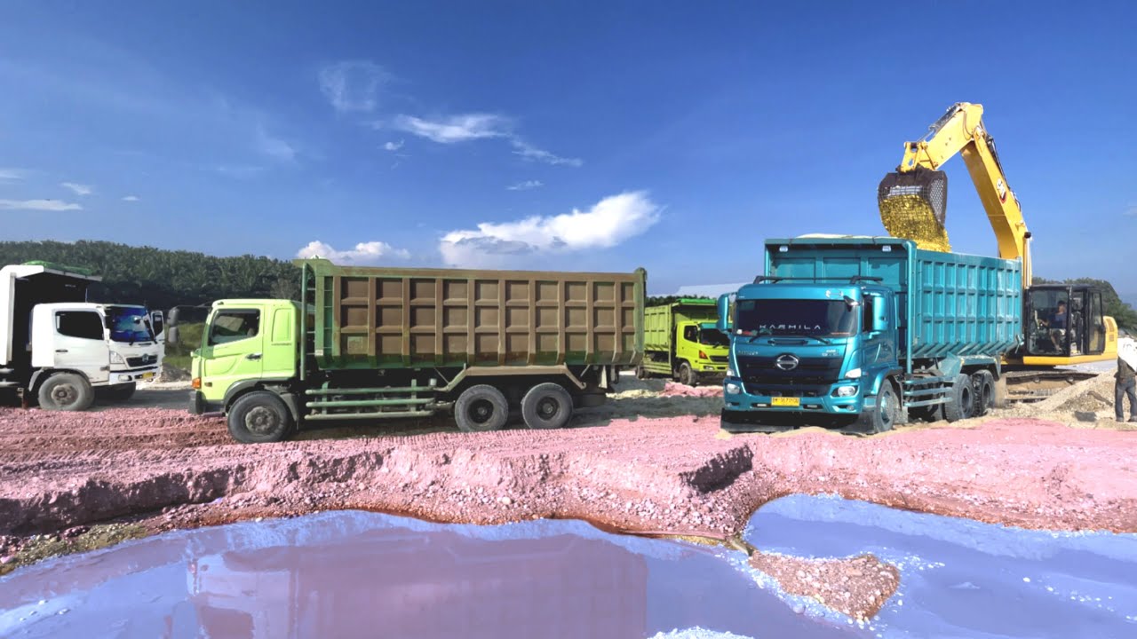 WORK SKILL.! EXCAVATOR LOADING GRAVEL ~ EXCAVATOR OPERATOR - DUMP TRUCK LOADING SKILLS USING #jobs