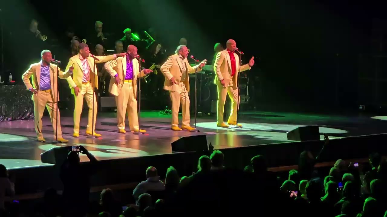 The Temptations - Can't Get Next To You