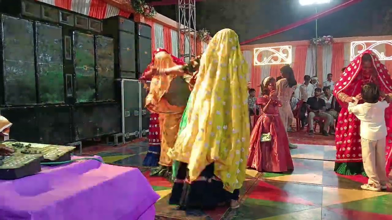 Chudo rahungi lakhera upar Mahal mein aaja....