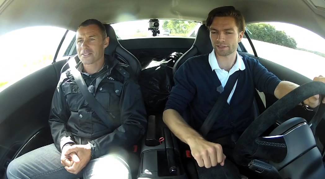 Mr. Le Mans Tom Kristensen giver gode r&aring;d til Thomas Skov