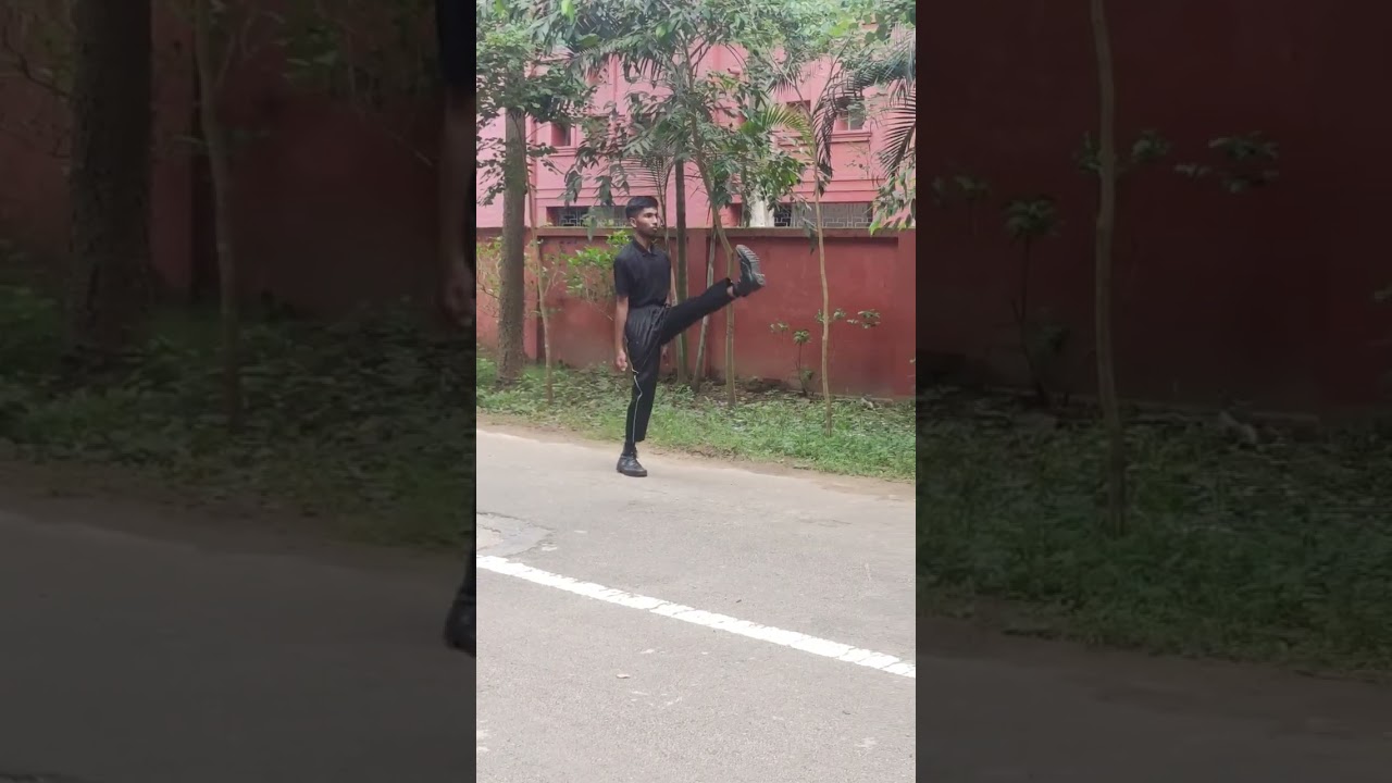 NCC Parade Samnese Tez chal and dahine salute karwahi
