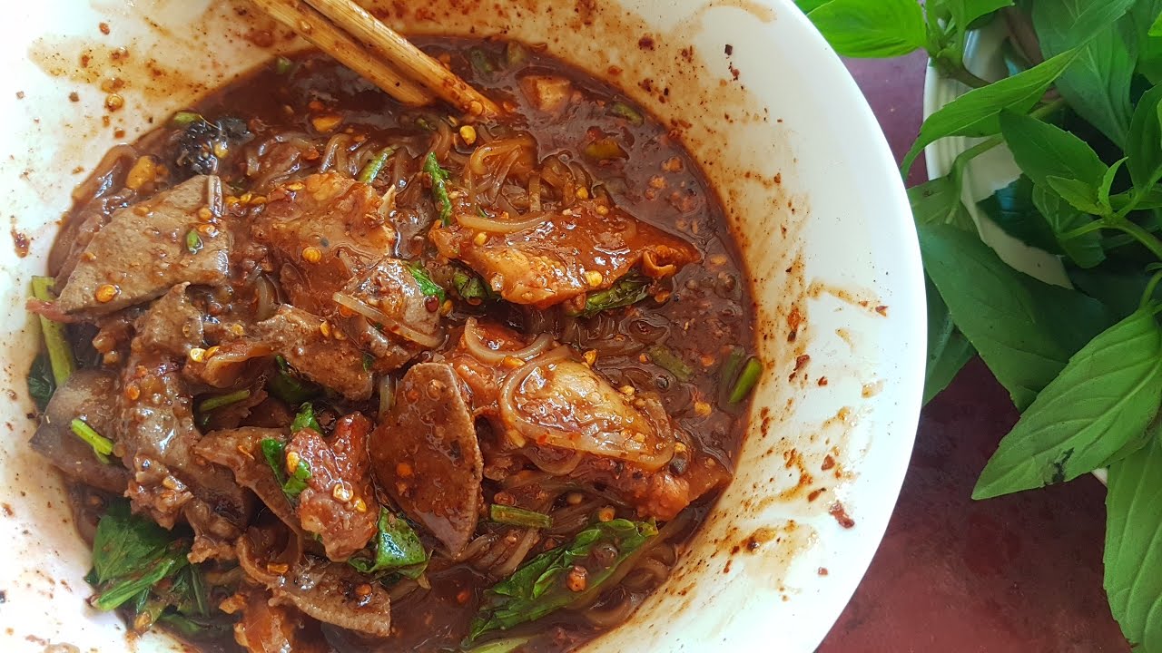ก๋วยเตี๋ยวเรือ ข้างบ้านร้านประจำ ภาค25 (พริก13ช้อน ตับหมูสด)