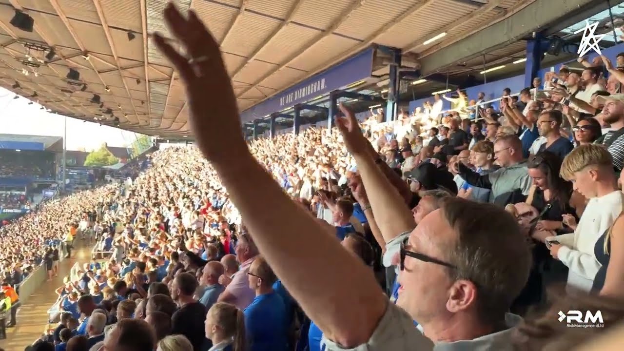 Birmingham City fans sing first Keep Right On of 2026/27 season vs. FC Barcelona 💙