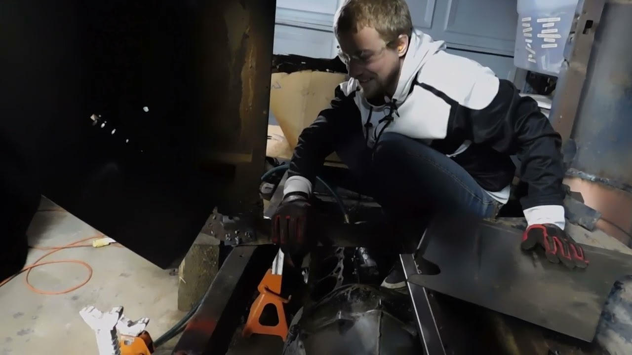 1940 Ford Pickup Floor Panel Installation