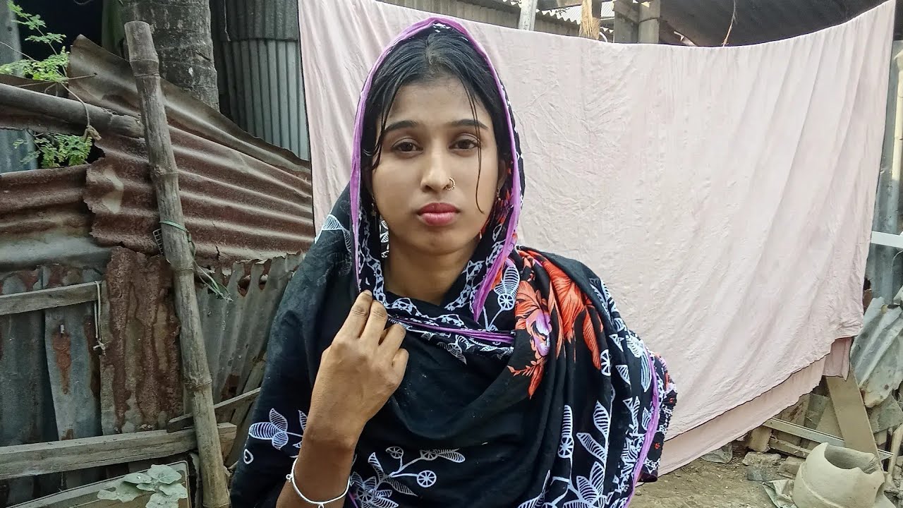 গরীব ঘরের মেয়ে গাল ভাঙ্গা কেউ পছন্দ করে না / চুল নাই বয়স্ক পুরুষ হলেও চলবে 