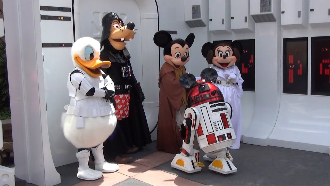 Jedi Mickey, Leia Minnie, R2MK, Darth Goofy & Stormtrooper Donald, Star Wars May the 4th Be With You