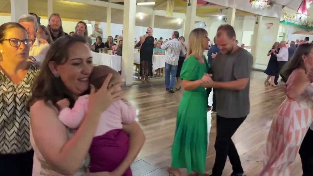 Trenzinho - na festa de bodas ouro de Osmar e Tusnelda
