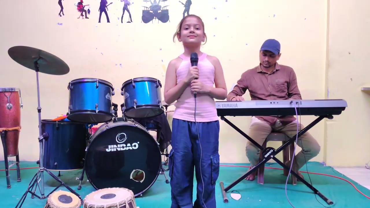 Aav re Mehula Aav | A little girl Singing Very nice Song