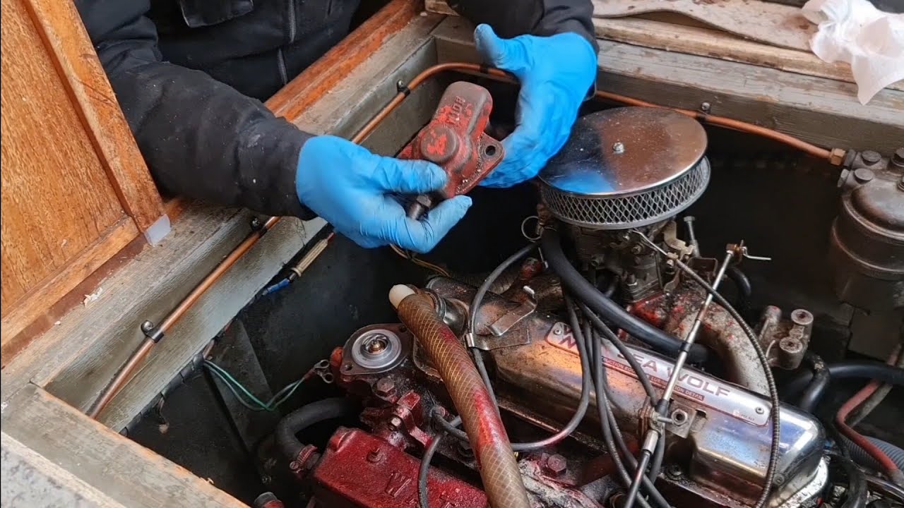 Birchwood 22 River Cruiser Boat Project 4 - Watermota Sea Wolf Thermostat and HT Leads Replacement