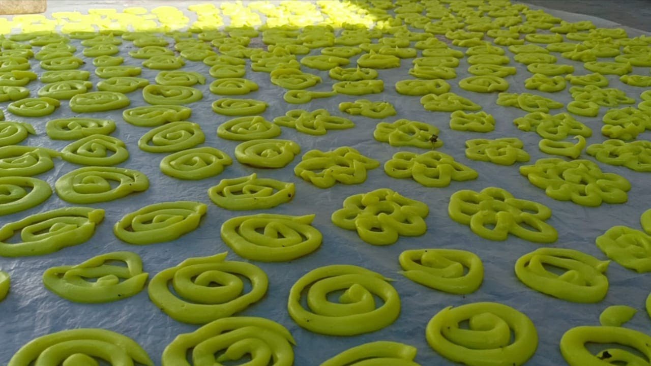 एक कप आटे से बनाए चकली चिप्स।Chawal ki kachari ।Rice wafer । चावल का क्रिस्पी चटपटी चकली चिप्स।