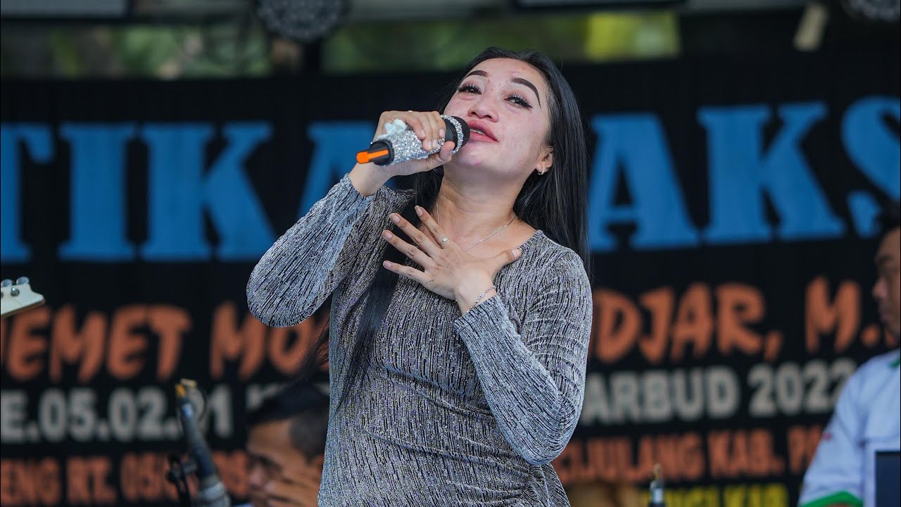 Mendua cover: Rosna Agustina 