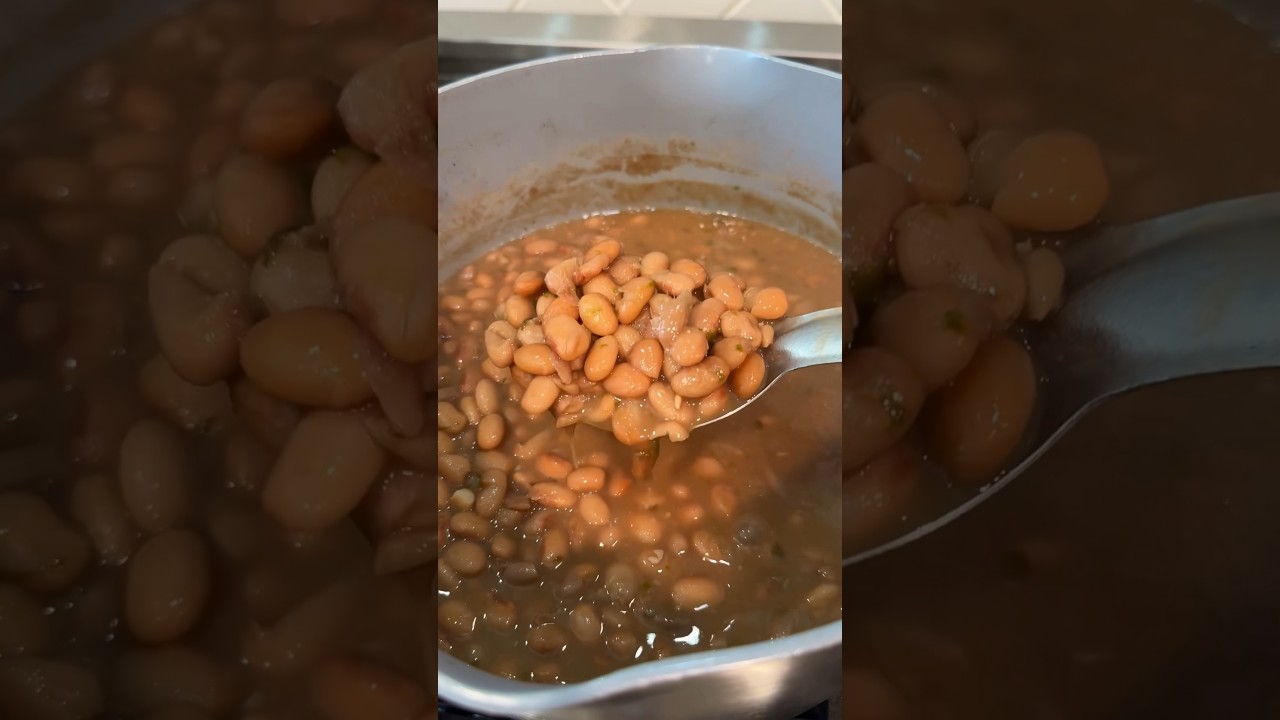 Authentic Mexican pinto beans/frijoles de la olla 🫘 recipe on IG #frijoles #beans #mexicanfood