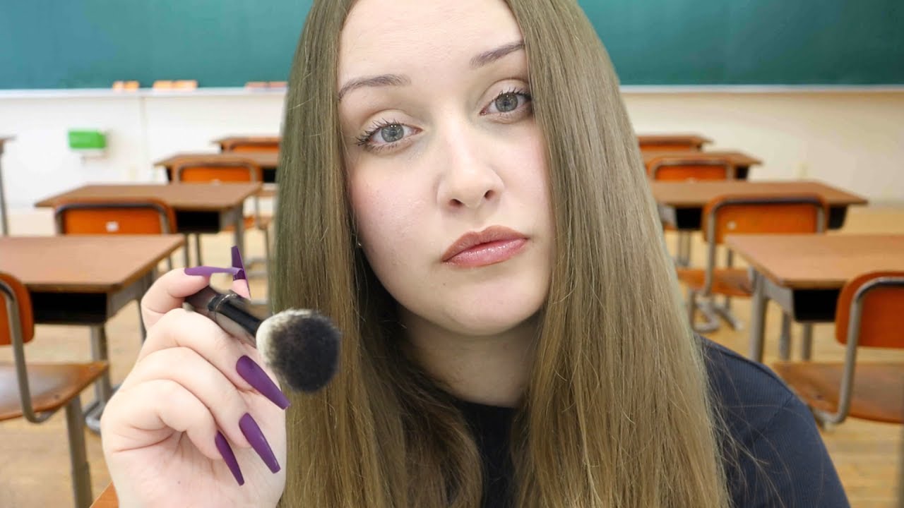 [Magyar ASMR] Toxikus Barátnő Gyorsan Kisminkel a Suliban