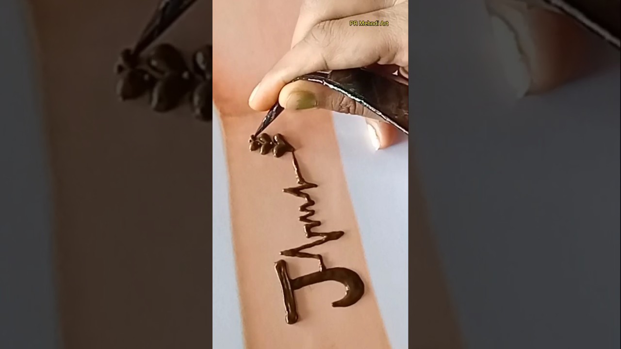J Stylish Name Mehndi Design #shorts #mehndidesign