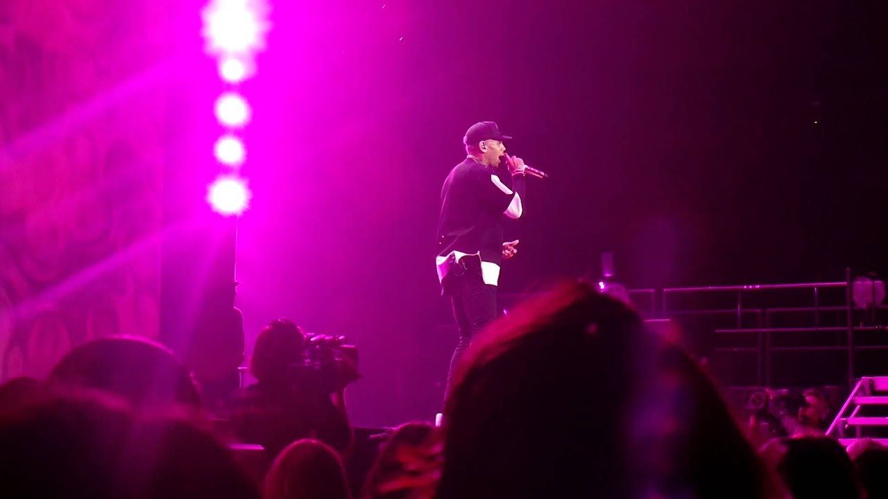 Chris Brown- Drunk texting and New Flame live (bts tour)