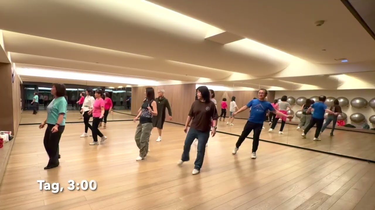 Clara's Dream - Line Dance