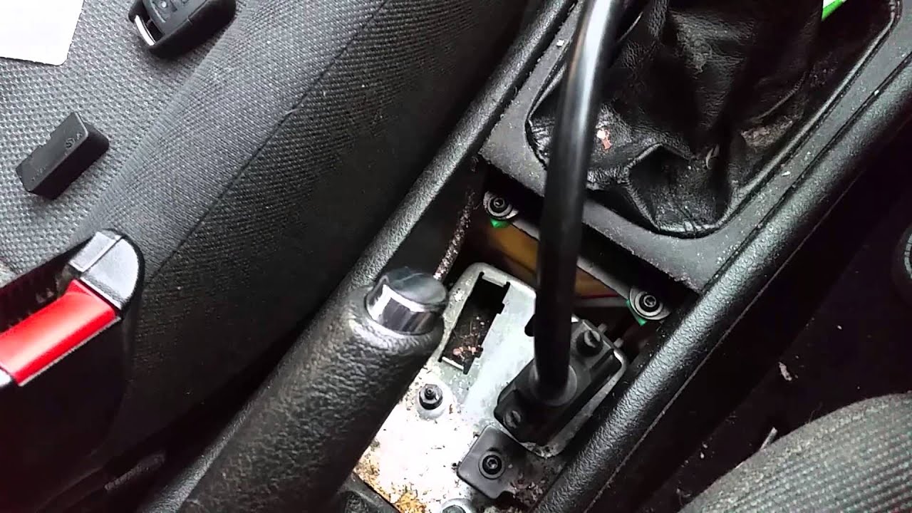 Lost chip in key? Flashing service light Vauxhall? How to fix via programming new key.