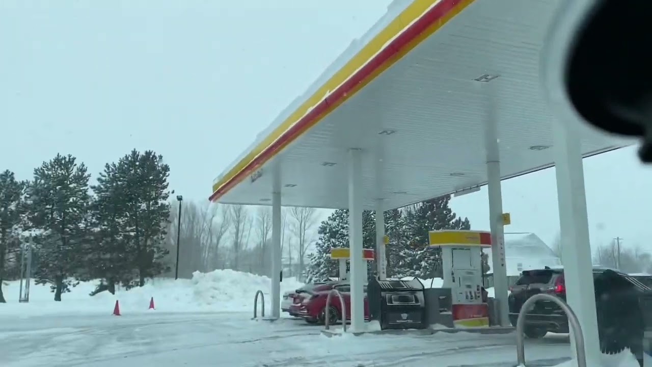 Summerside PEI Day 2 of snow storm (02-05-2022)