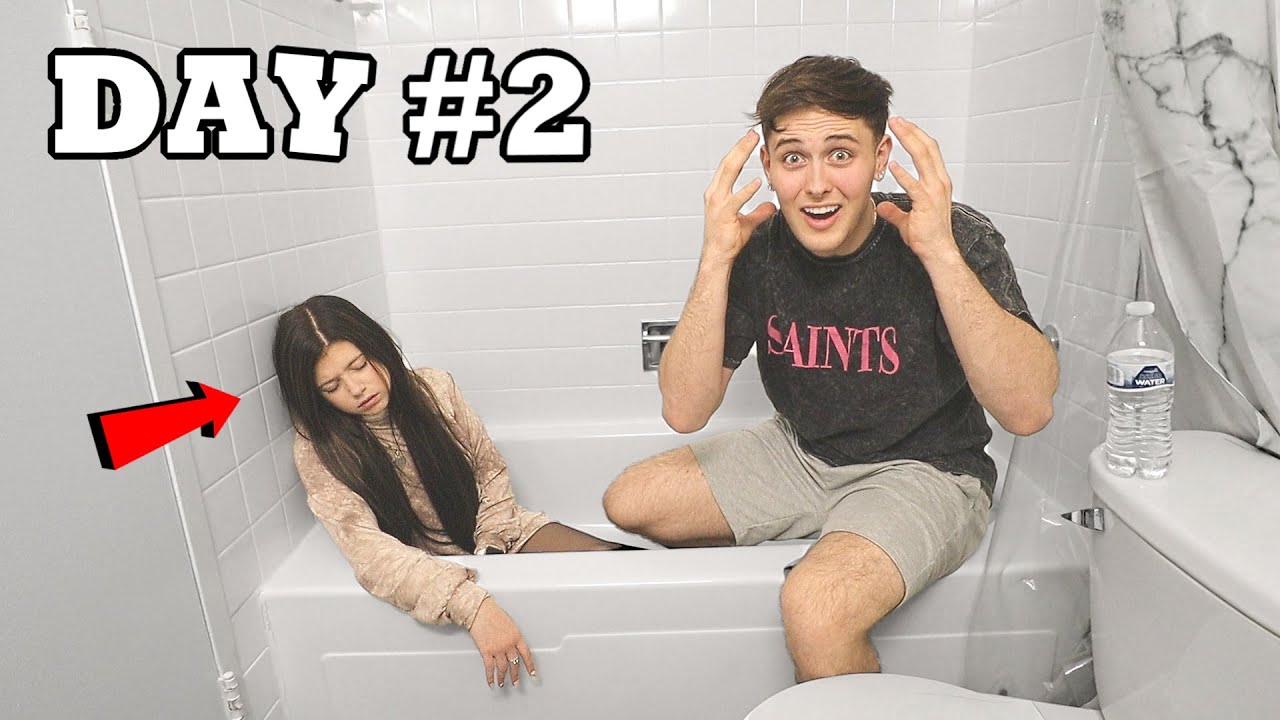 LAST TO LEAVE THE BATHROOM WINS!!! *CHALLENGE*
