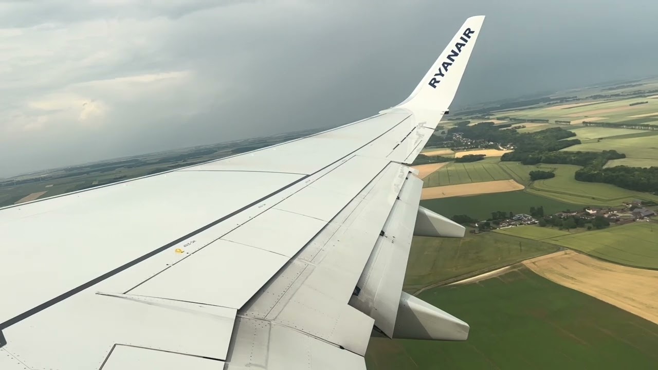 Ryanair Boeing 737-800 [EI-DLI] Taxi and Takeoff from Paris-Beauvais (BVA)