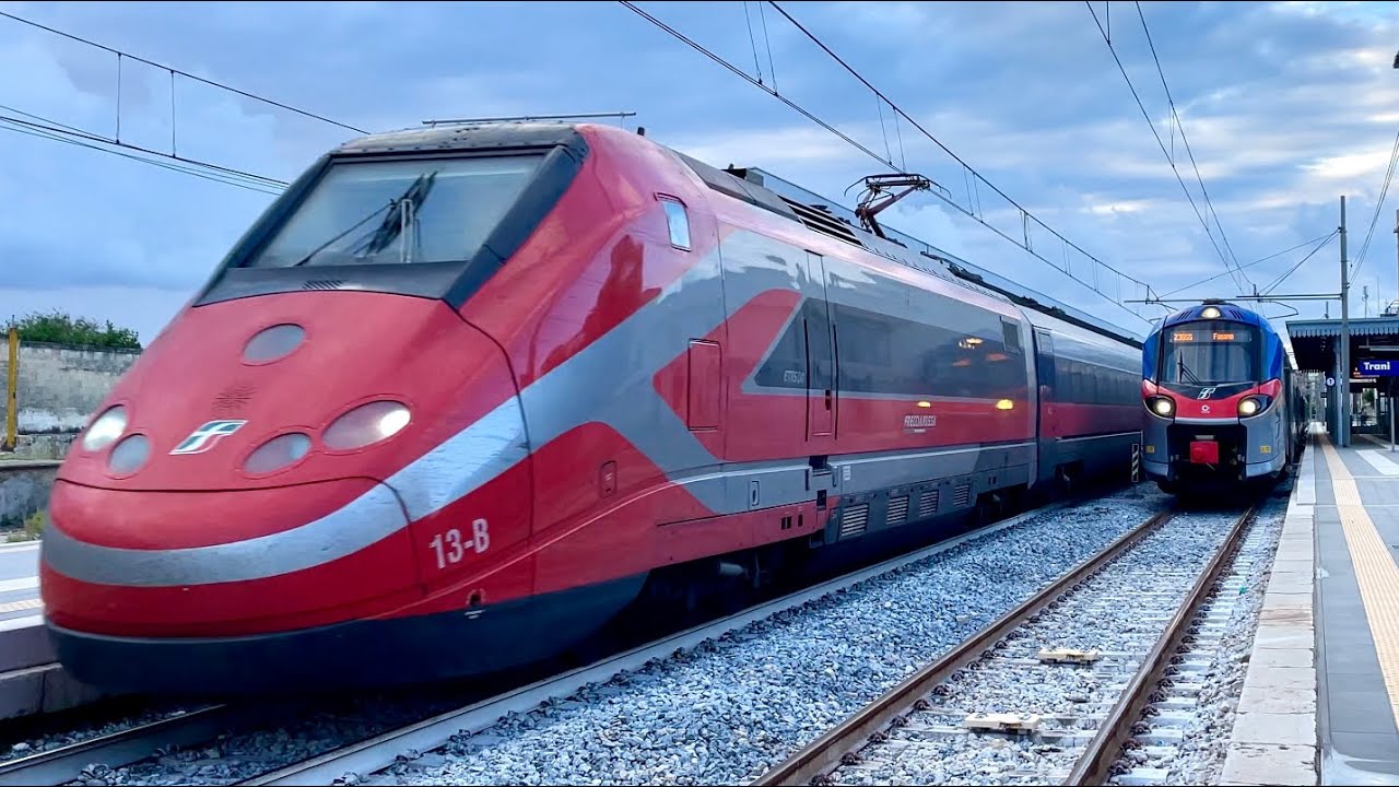 IL REGIONALE FA PASSARE IL NUOVISSIMO FRECCIAROSSA ETR500 ALLA STAZIONE DI TRANI!