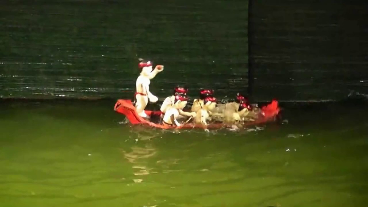 Water puppet - Boat Racing @Hanoi Water Puppet Theater