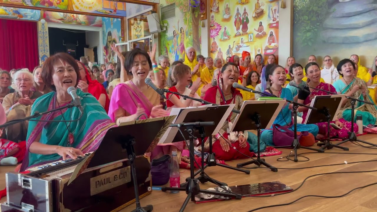 Sri Vitthala Giridhari Parabrahmane Namaha | Gurupurnima2024@SPN