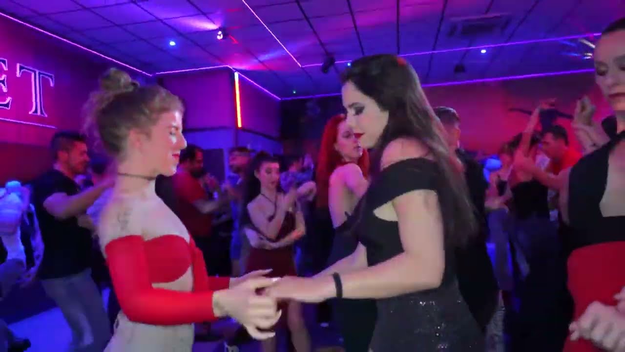 Stephanie Lucero y Fiorella (y Linda) | Bachata Rolerotation Dance | Terra Livre 4 Winter 2023