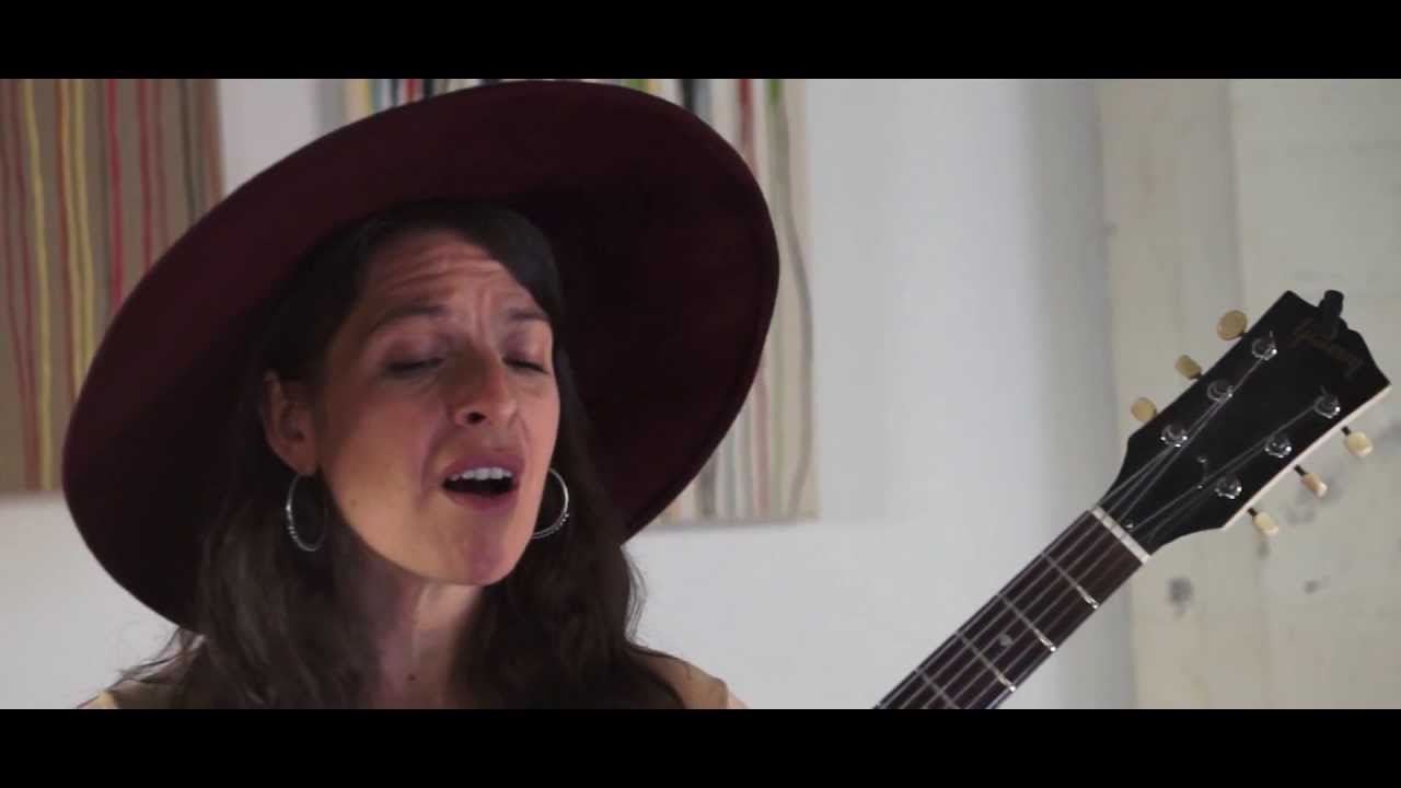 Jesca Hoop - Angel Mom - Live on Sessions From The Box