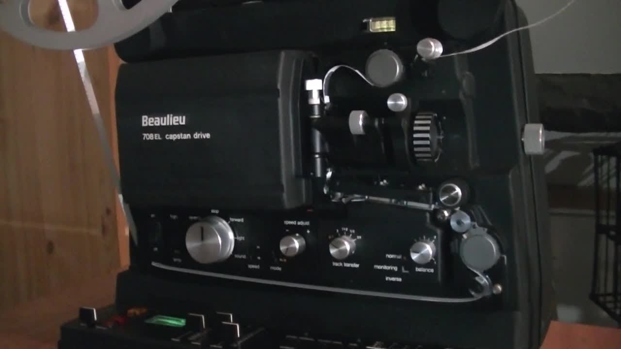 Projecteur Super 8 Beaulieu 708 EL