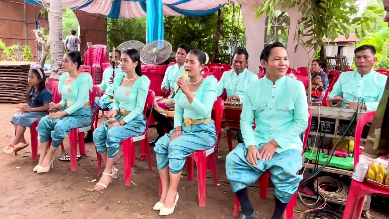 ហោមរោងកន្សែងក្រហម ប្រគុំថ្វាយគ្រូមុនក្រុងពាលី ប្រគុំច្រៀងដោយក្រុមភ្លេង នាយ អេតចាយ ត្បូងឃ្មុំ🌹❤️