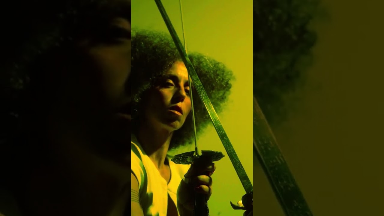 Iara Rennó feat. Criolo - Patakorí O