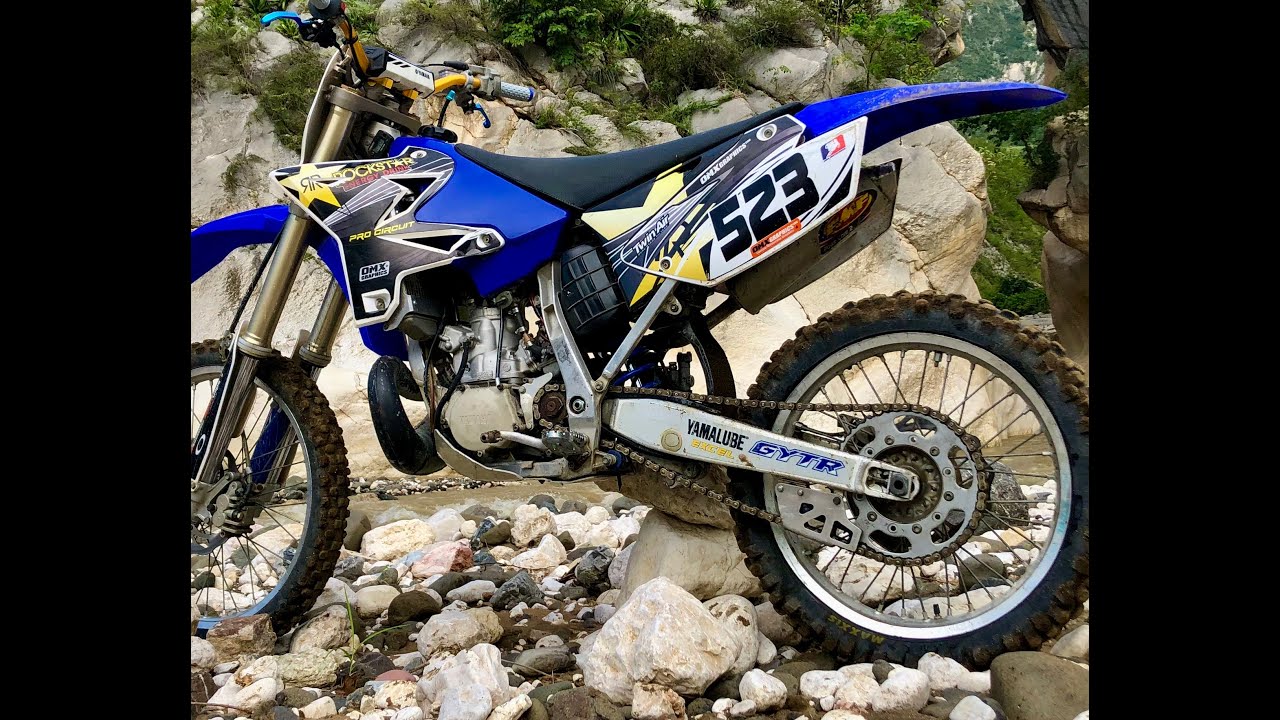 06 YZ250 Trying out Ufo Restyle Plastics and Billet Rear Brake Line Clamps on my 06 Yamaha YZ250