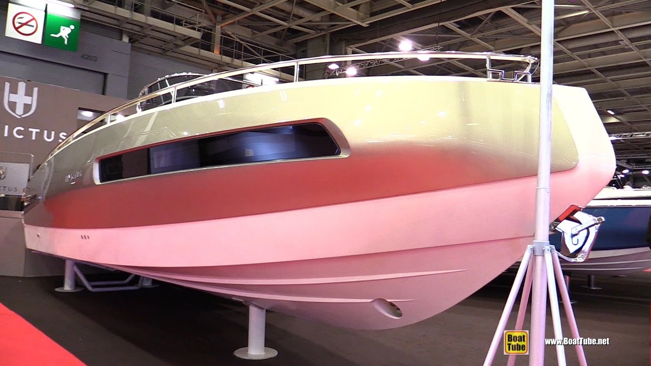 2017 Invictus 280 GT Motor Boat - Walkaround - 2016 Salon Nautique Paris