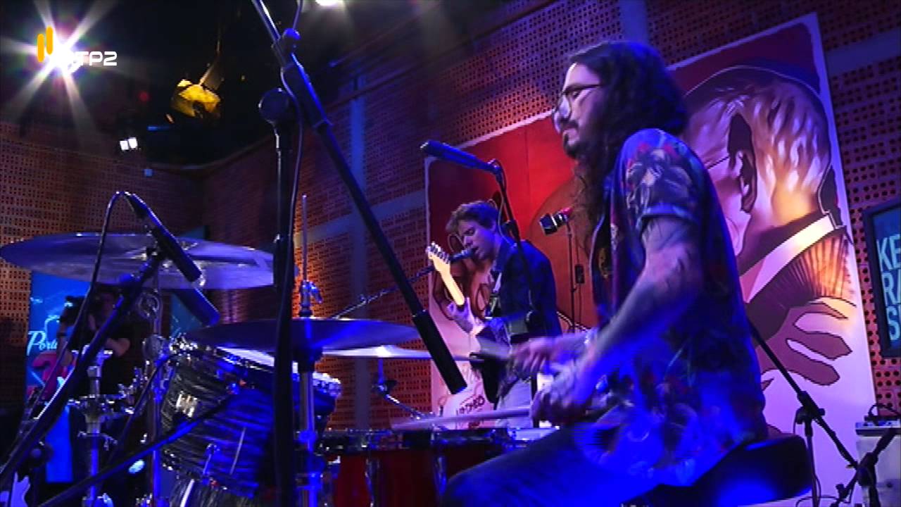 Keep Razors Sharp I See Your Face (Live Act)