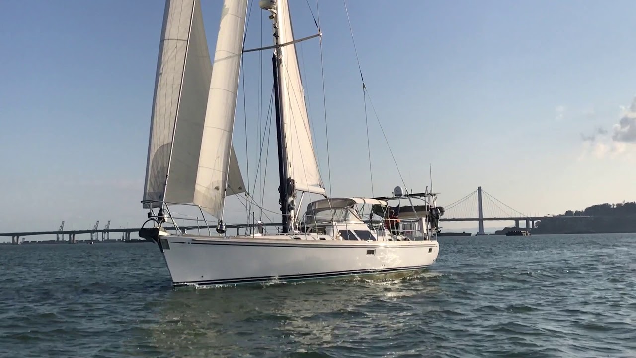 2008 Hylas 54' Raised Salon Center Cockpit