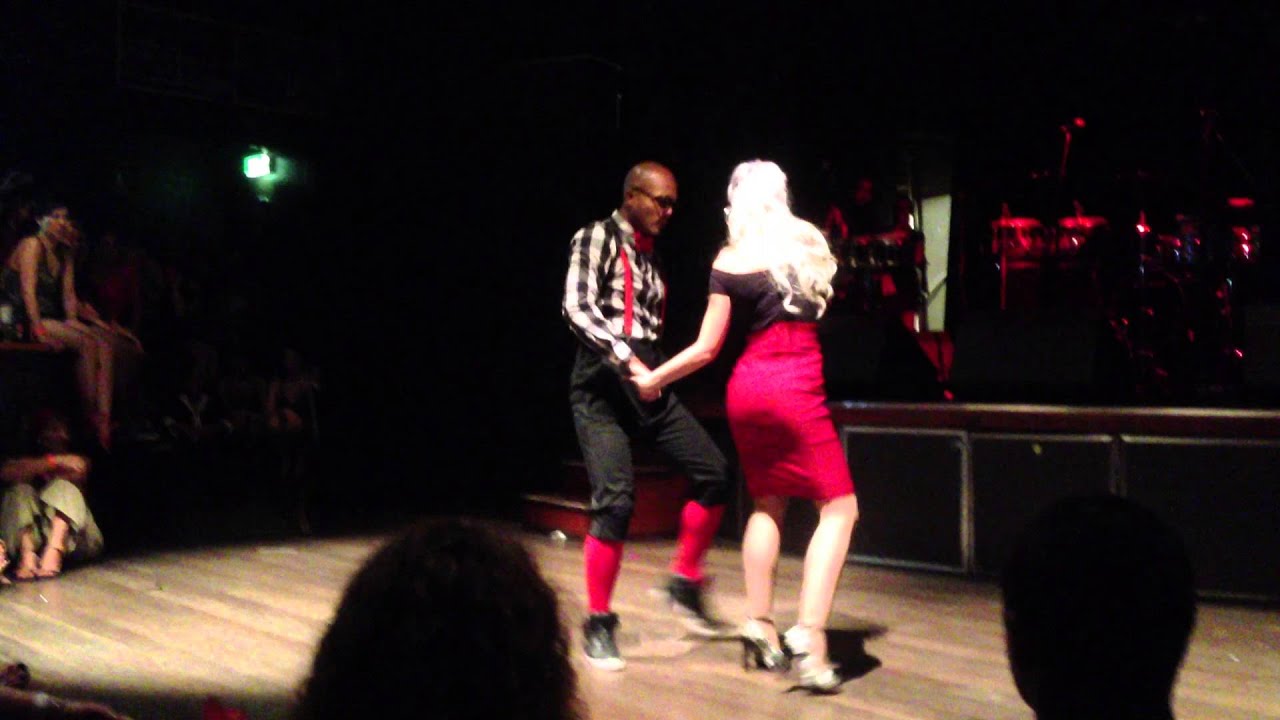 Albir and Sara at Byron Latin Fiesta - Kizomba - 3'rd of November 2012