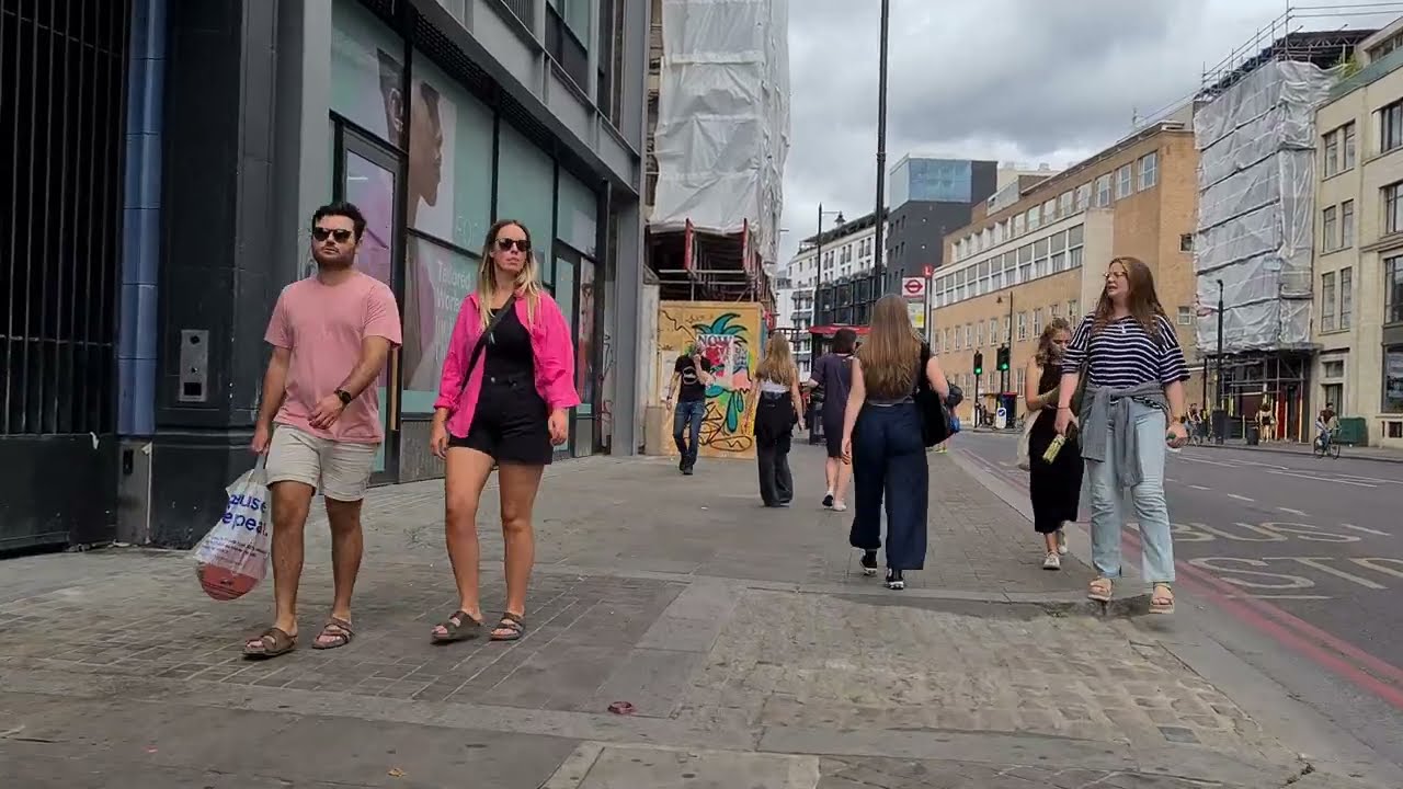 Shoreditch High Street (2022) walking through