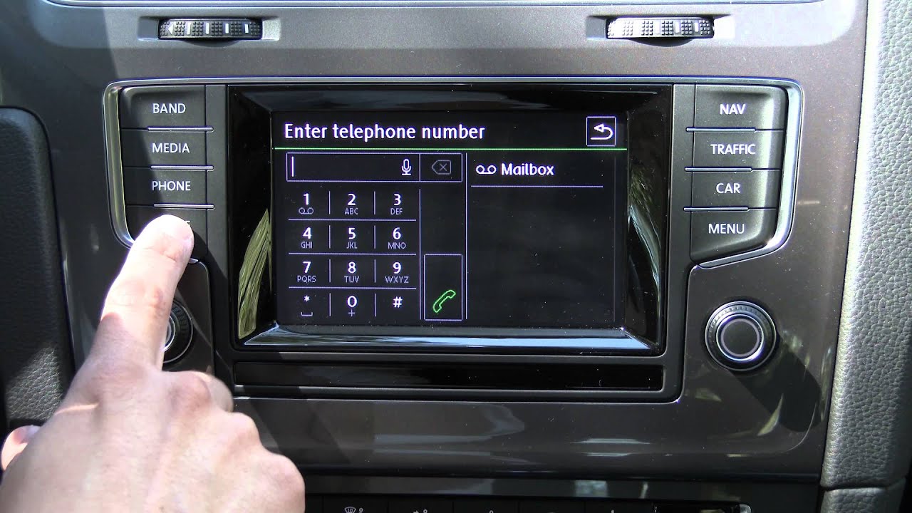 2015 Volkswagen Golf Infotainment Review