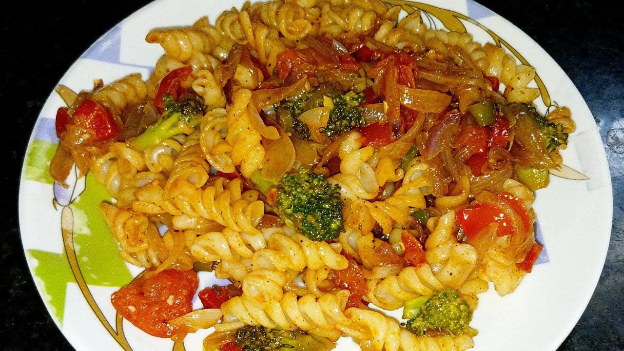easy broccoli pasta recipe #macroni​#creamypasta #creamybroccoli #food #recipe #cooking #breakfast 