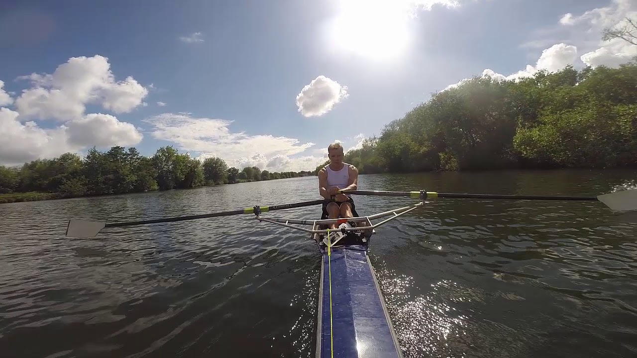 Attempt at square blade sculling