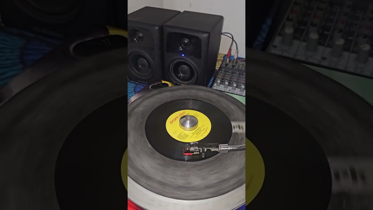 Firu Dj - «La Shina» Vocal - Isidro Montoya.🧢