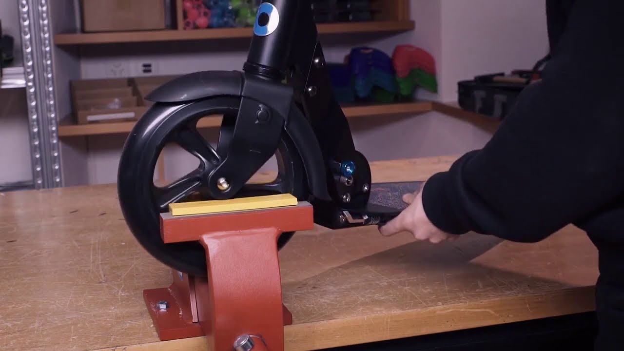 Micro Scooter: Block Klappmechanismus wechseln