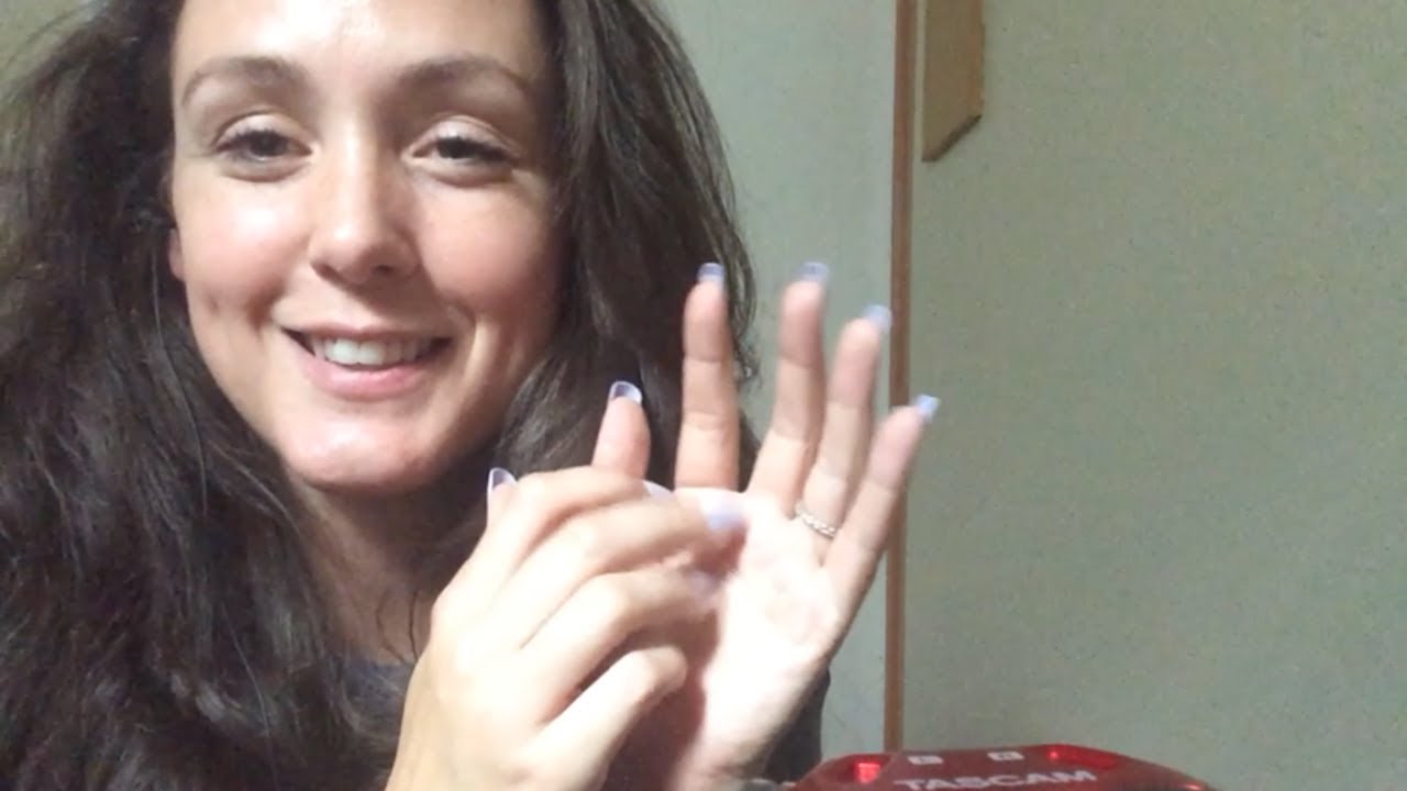 ASMR – Hand Tracing / Scratching