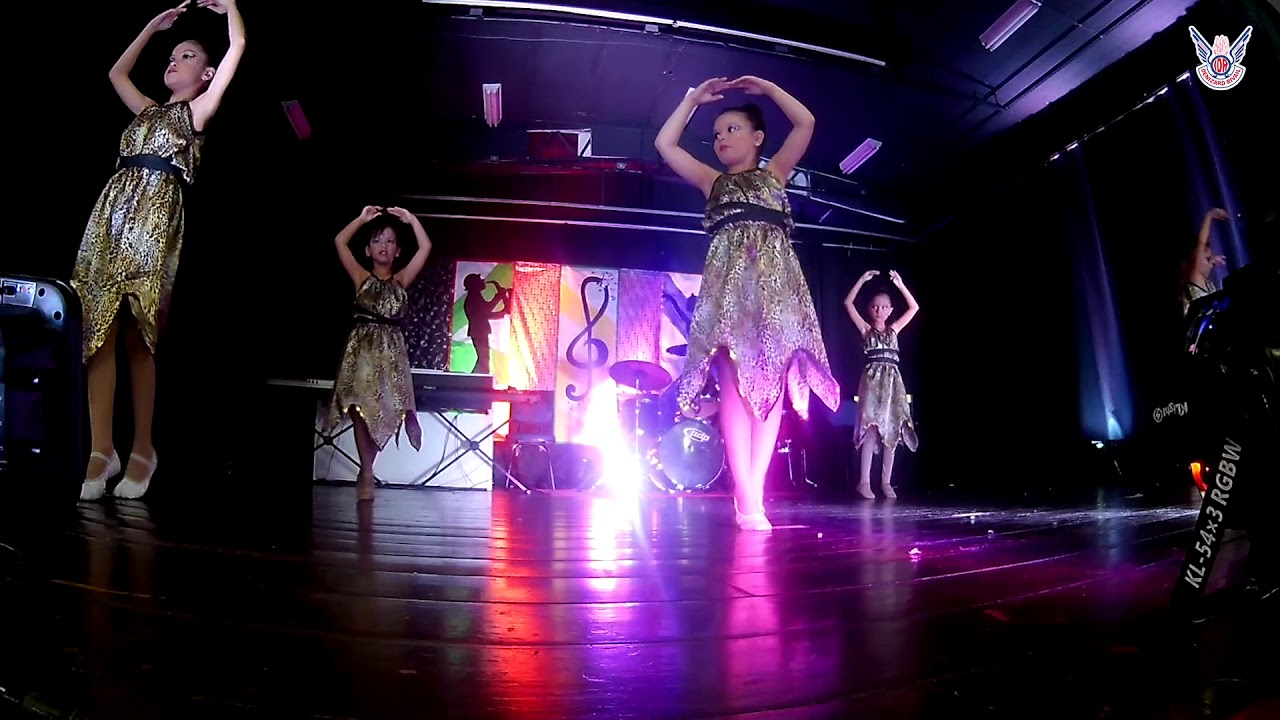 Ballet IDR com a coreografia O Ciclo sem Fim (Rei Leão)