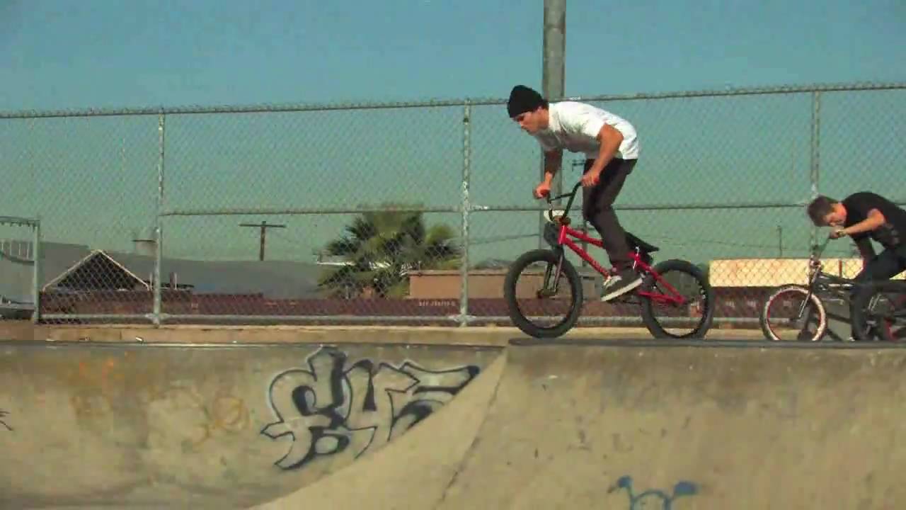 Dakota Roche Bike Check - FIT BIKE.CO [HD] 09/10