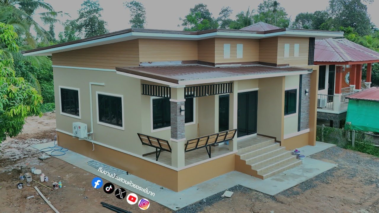 🏠 Review of a modern house with a 1 meter high elevation, 5 steps, brown tone, 3 bedrooms, 2 bath...